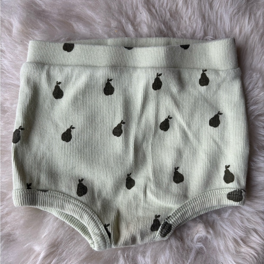 Kate Quinn Shorties
